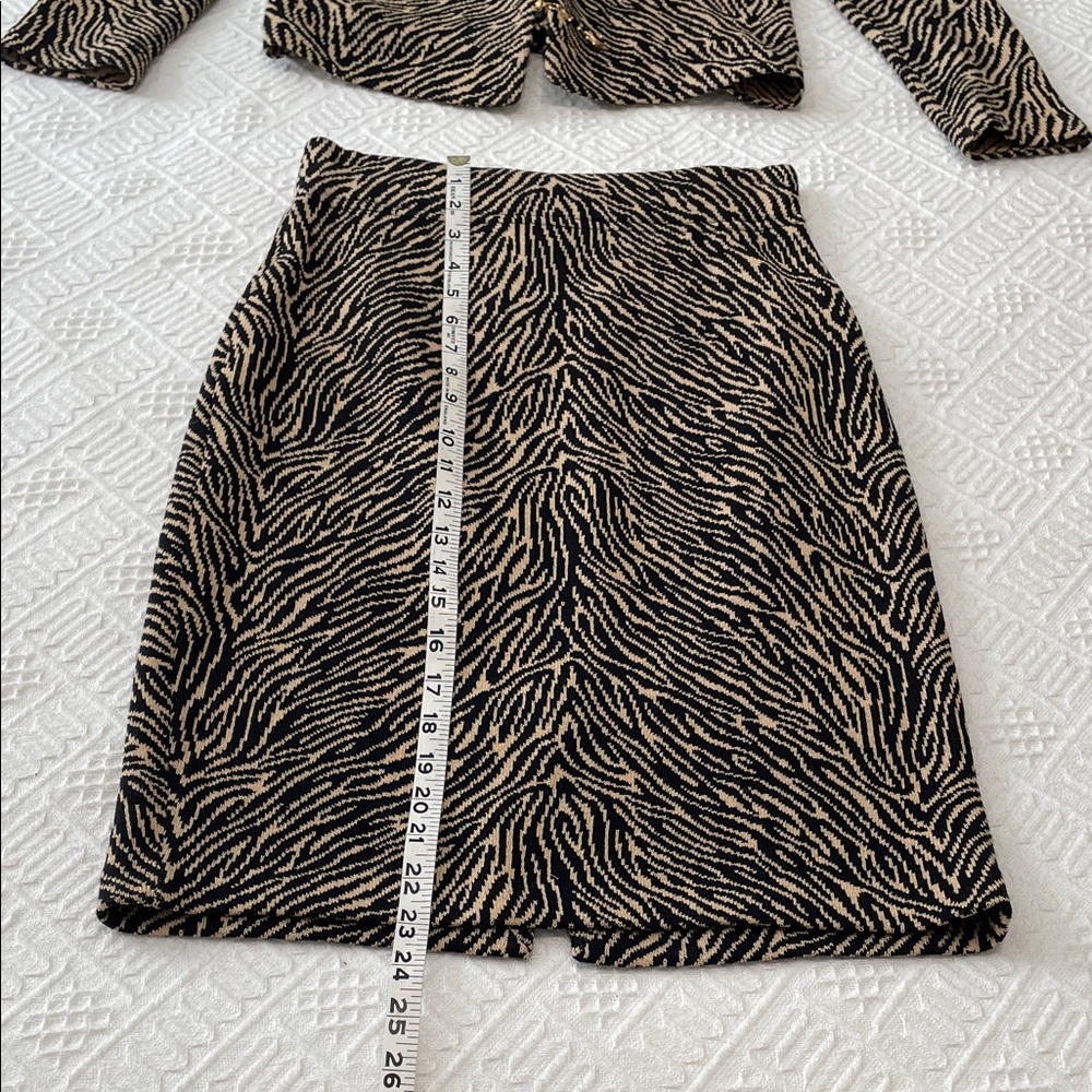 ST. JOHN 2 pc suit Zebra Print Skirt jacket - Picture 7 of 17